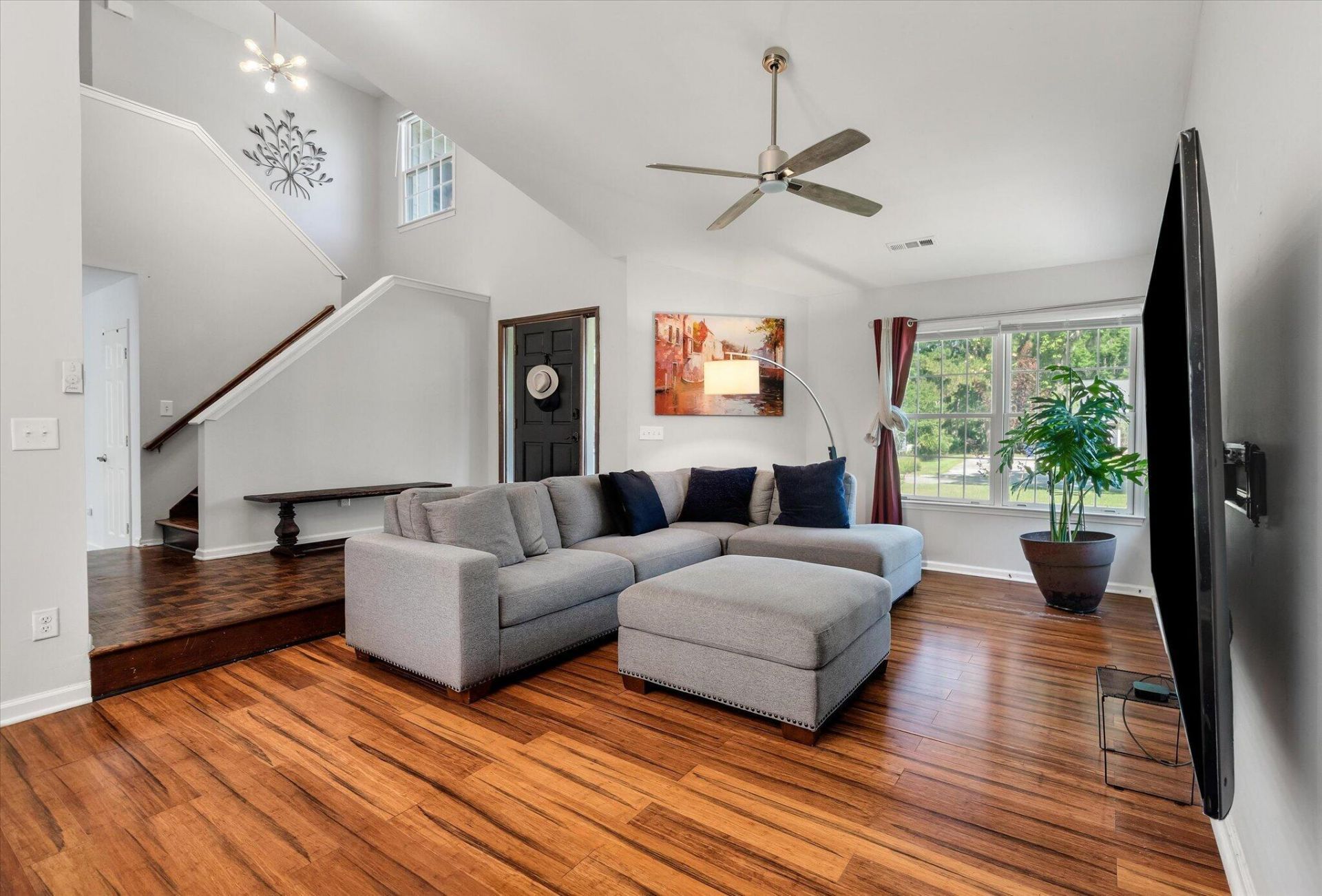 7 Lochmore Terrace Photo 7