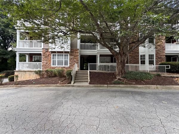 131 Bentley Place , Tucker, GA 30084