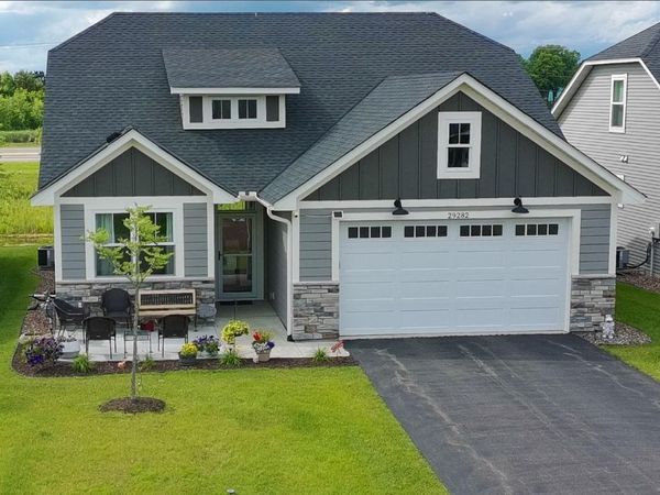 29282 Kenwood Way, Chisago City, MN 55013