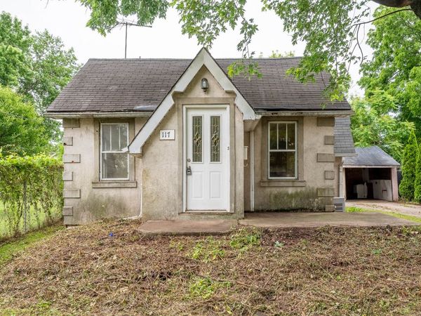 117 E Quincy Street , Westmont, IL 60559