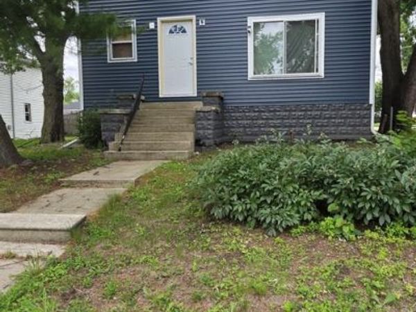 1324 Ridgewood Avenue , Joliet, IL 60432