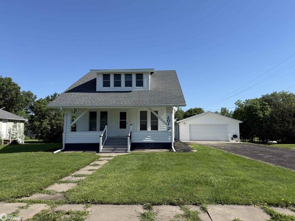 201 2nd Street, Murray, IA 50174