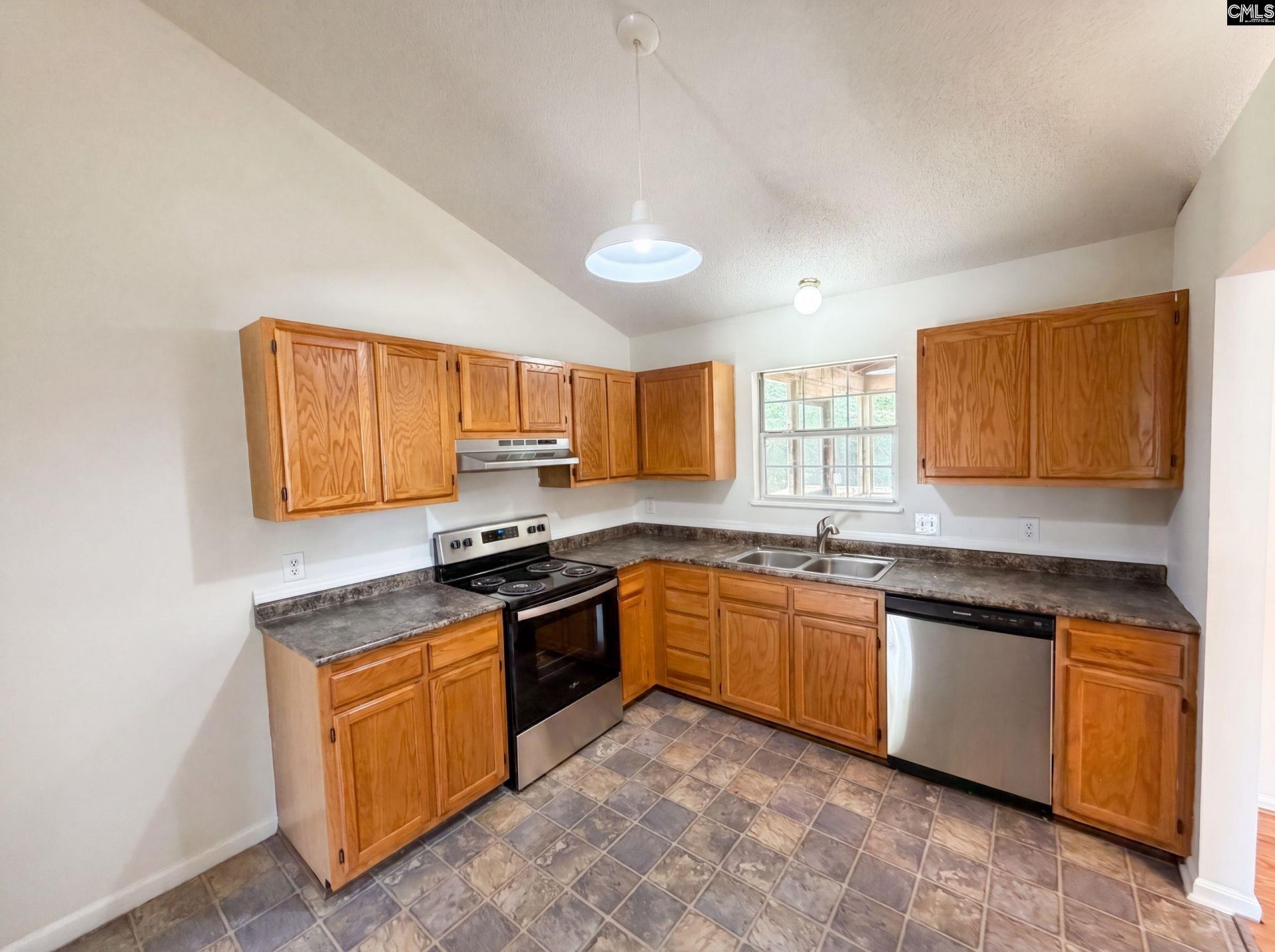 163 Stonewood Drive  Photo 11