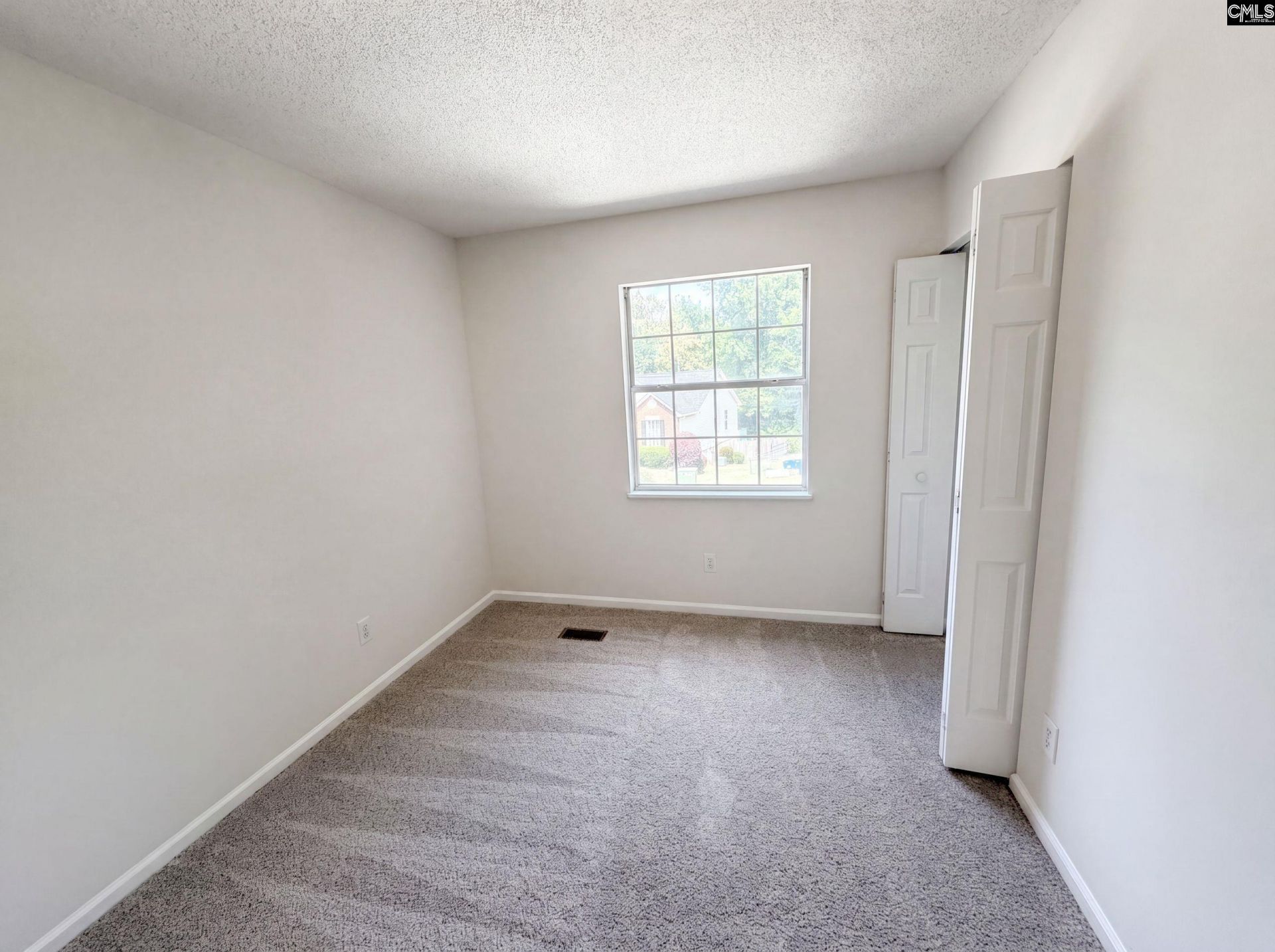 163 Stonewood Drive  Photo 4