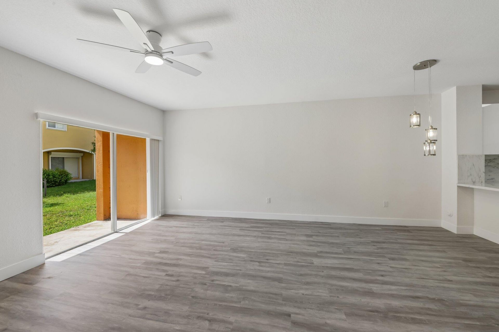 560 St Tropez Lane, Margate, FL 33068 Photo