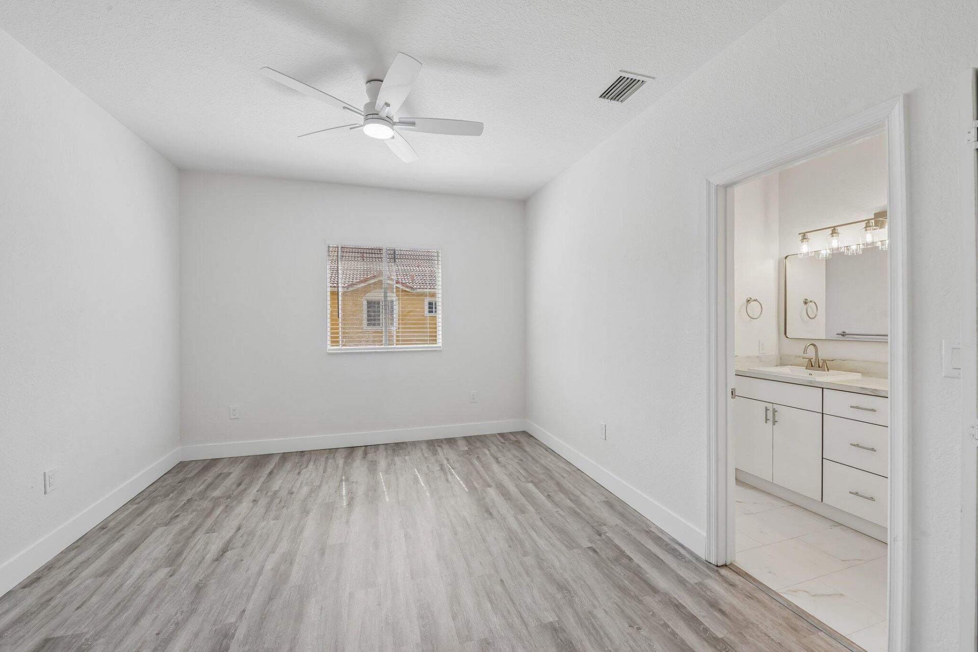 560 St Tropez Lane, Margate, FL 33068 Photo