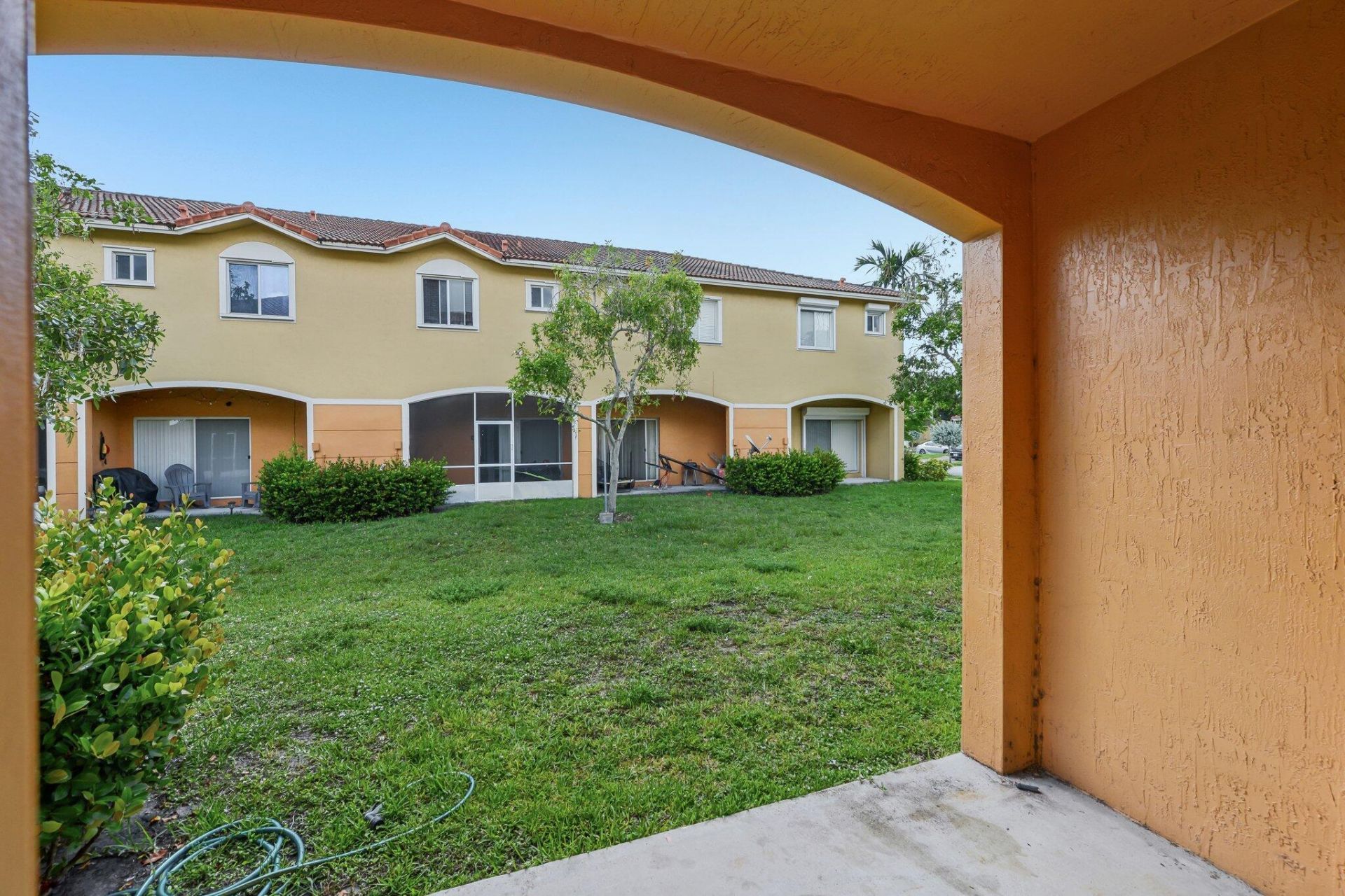 560 St Tropez Lane, Margate, FL 33068 Photo
