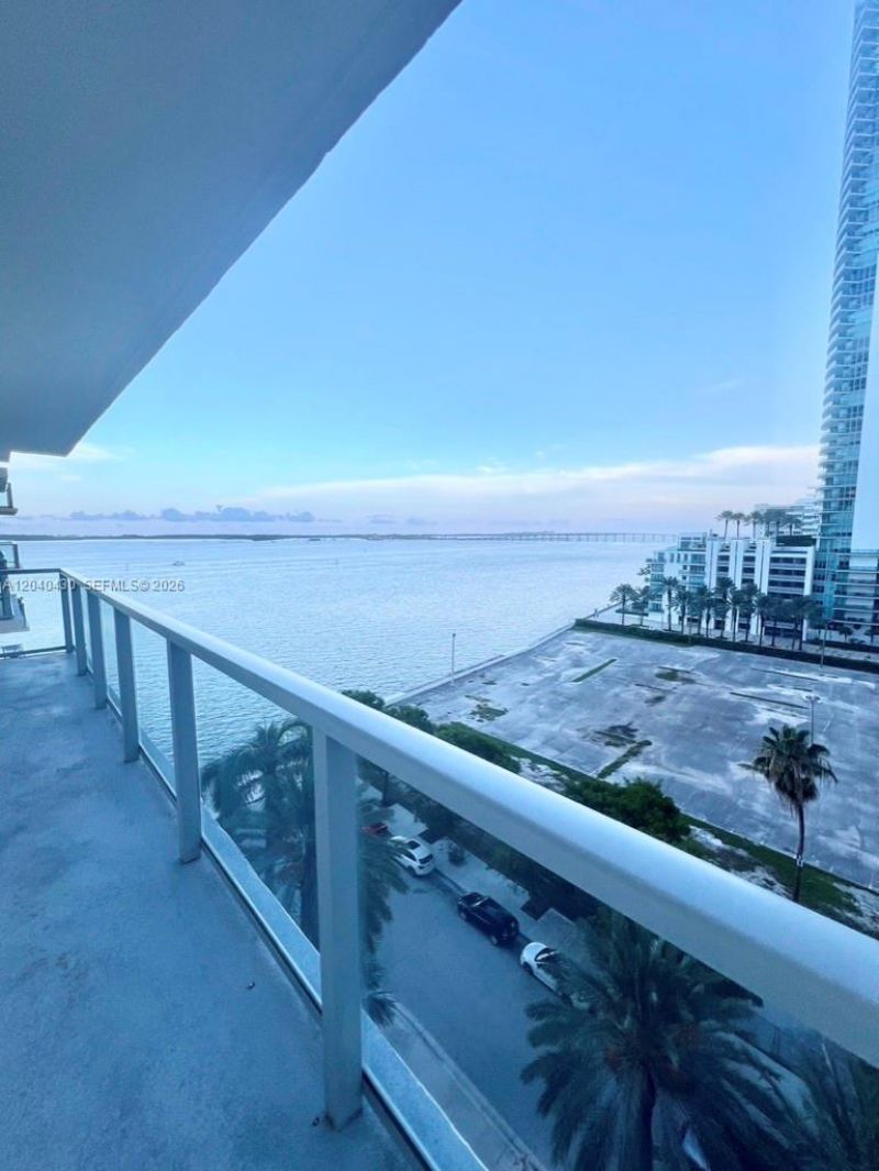 1155 Brickell Bay Dr , Unit 807, Miami, FL 33131 Photo