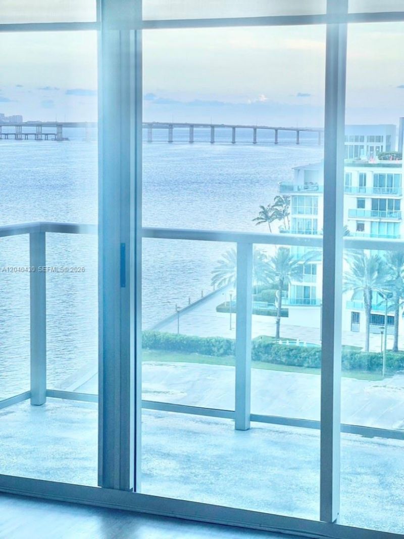 1155 Brickell Bay Dr , Unit 807, Miami, FL 33131 Photo