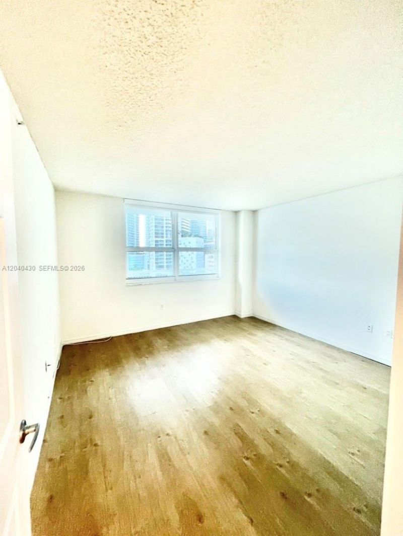 1155 Brickell Bay Dr , Unit 807, Miami, FL 33131 Photo
