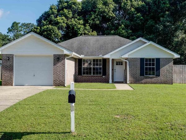 6171 Ashton Woods Cir, Milton, FL 32570