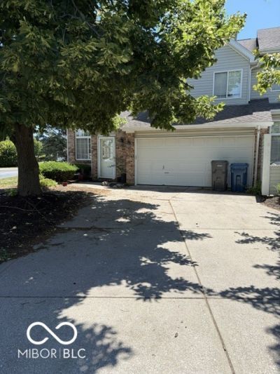 5947 W Bastille Way, Indianapolis, IN 46254 Main Photo