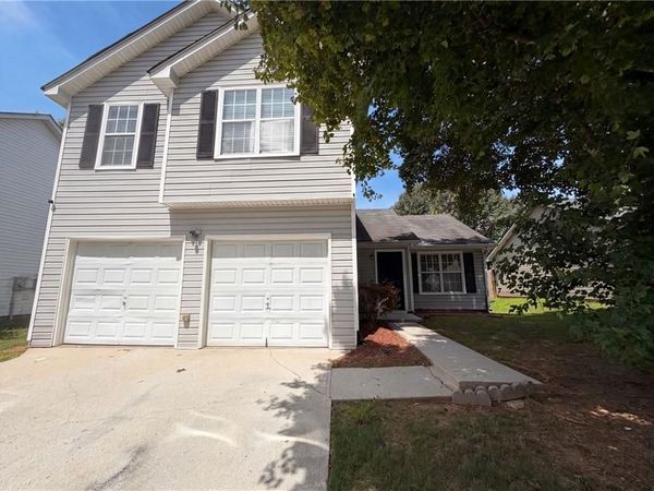 3045 Stonebridge Creek Drive , Lithonia, GA 30058
