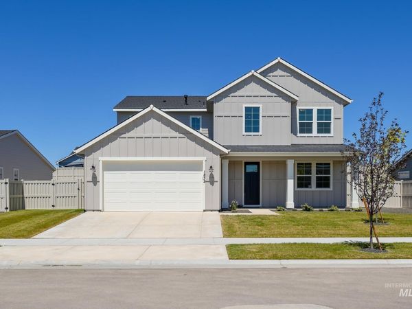8409 S Wavecrest Ave, Kuna, ID 83634