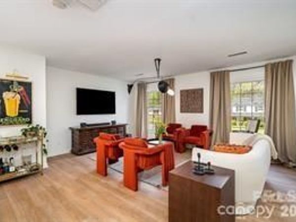 3524 Donovan Place , Charlotte, NC 28215