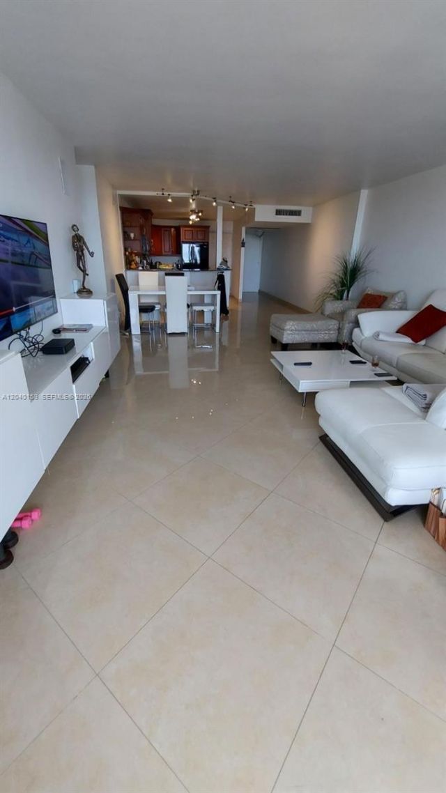 3140 S Ocean Dr, Unit 1510, Hallandale Beach, FL 33009 Photo