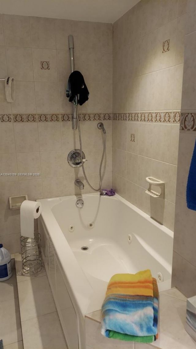 3140 S Ocean Dr, Unit 1510, Hallandale Beach, FL 33009 Photo