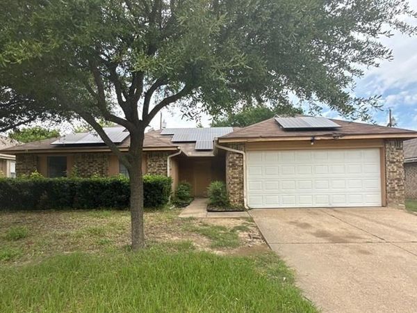 914 Larue Drive, Cedar Hill, TX 75104
