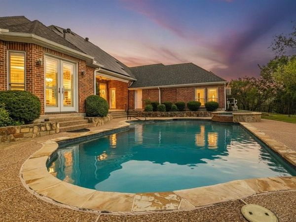 309 La Reata Court, Cedar Hill, TX 75104
