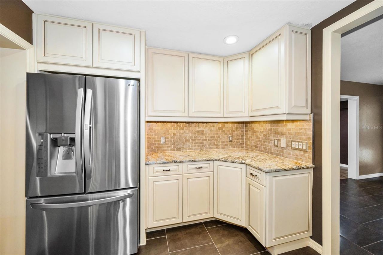 6701 Orchard Drive N, Saint Petersburg, FL 33702 Photo