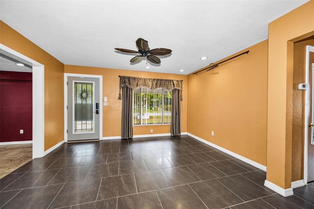 6701 Orchard Drive N, Saint Petersburg, FL 33702 Photo