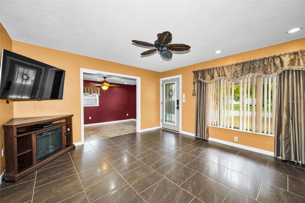 6701 Orchard Drive N, Saint Petersburg, FL 33702 Photo