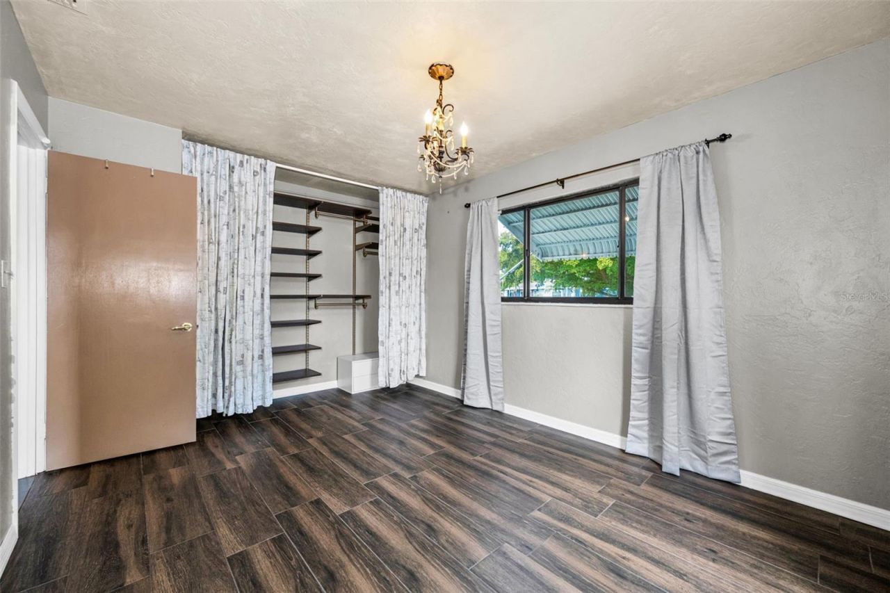 6701 Orchard Drive N, Saint Petersburg, FL 33702 Photo