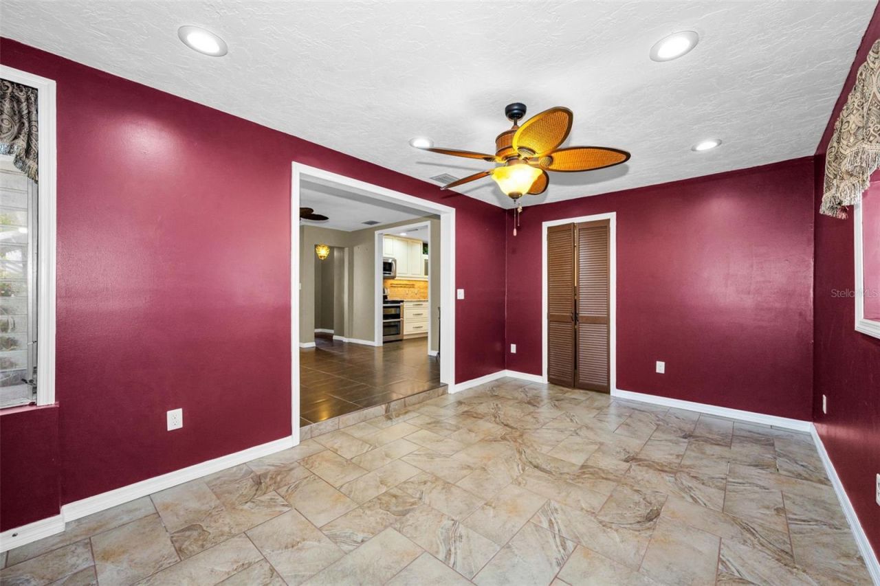 6701 Orchard Drive N, Saint Petersburg, FL 33702 Photo