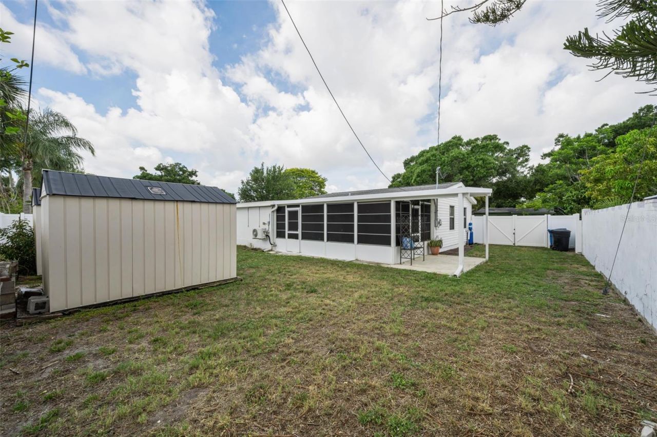 6701 Orchard Drive N, Saint Petersburg, FL 33702 Photo