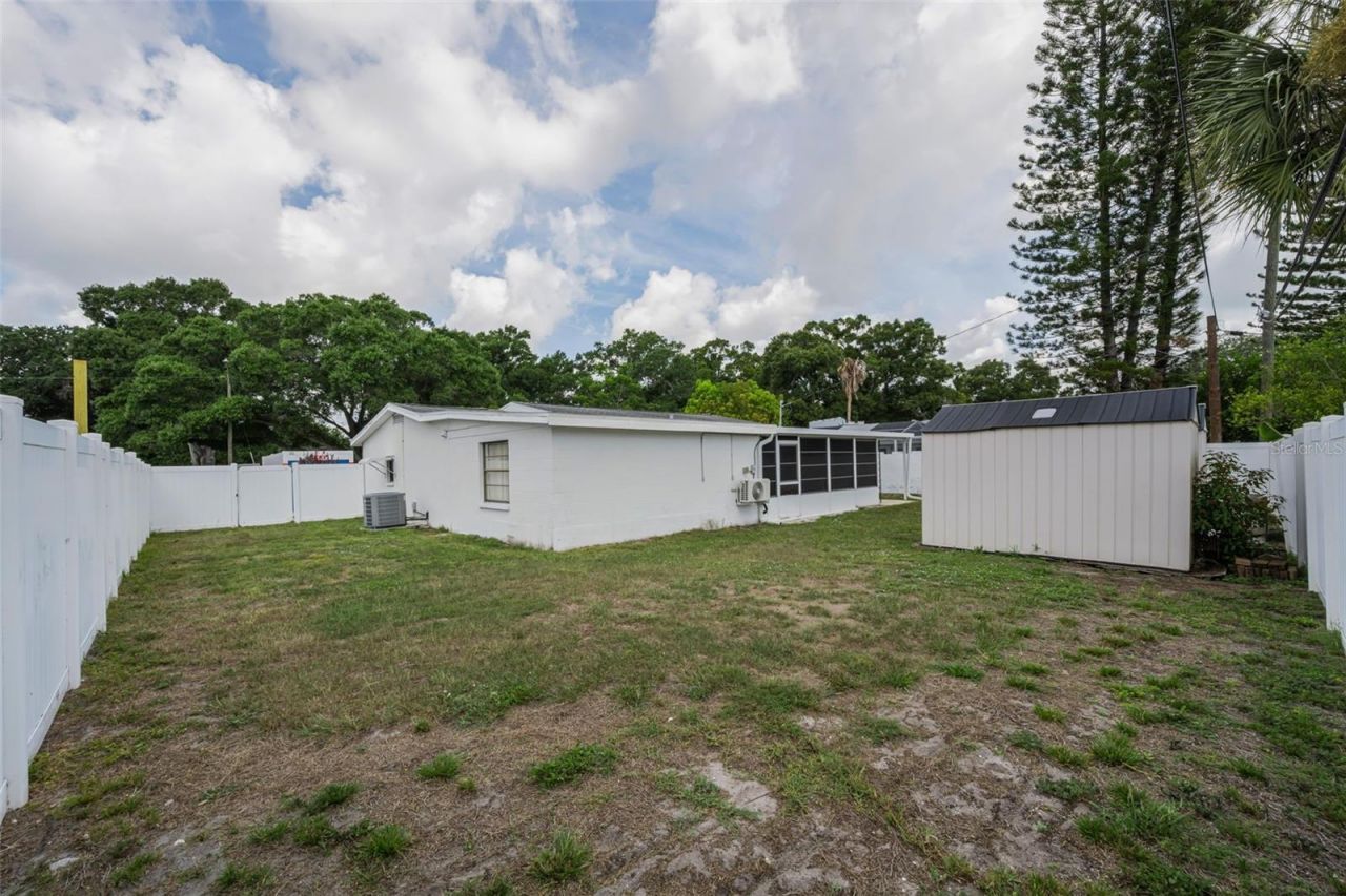 6701 Orchard Drive N, Saint Petersburg, FL 33702 Photo