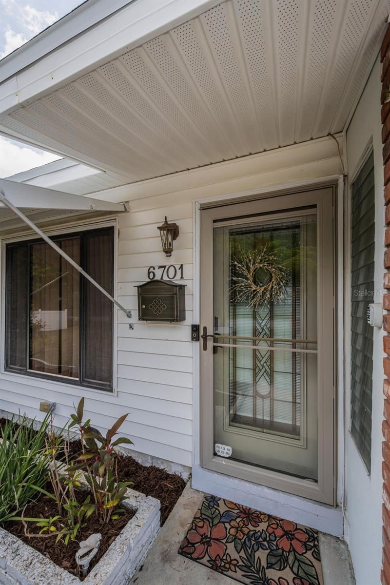 6701 Orchard Drive N, Saint Petersburg, FL 33702 Photo