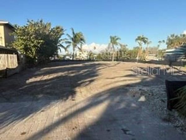14065 N BAYSHORE DRIVE , MADEIRA BEACH, FL 33708