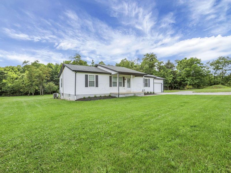 18750 Griffith Road, Logan, OH 43138 Photo 2
