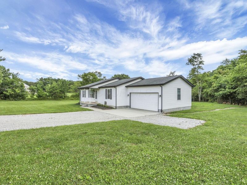 18750 Griffith Road, Logan, OH 43138 Photo 3