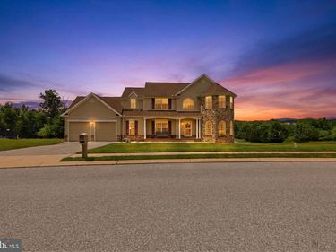 1730 CANDLE LANE, YORK, PA 17404