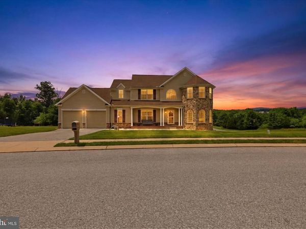 1730 CANDLE LANE, YORK, PA 17404