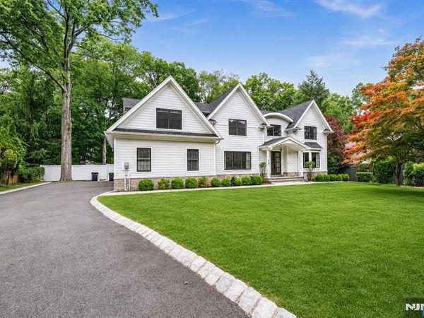 526 Track Lane, RIVER VALE, NJ 07675