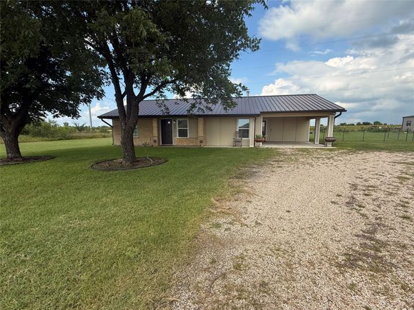 5906 N Main ST , Taylor, TX 76574