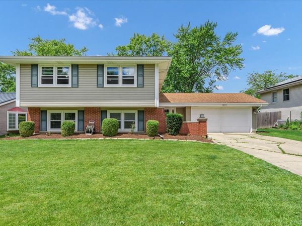 1820 Claremont Road , Hoffman Estates, IL 60169
