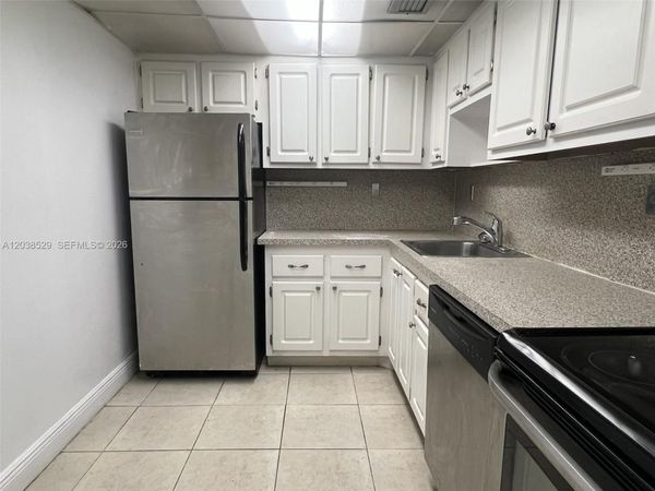 1805 Sans Souci Blvd, Unit 113, North Miami, FL 33181