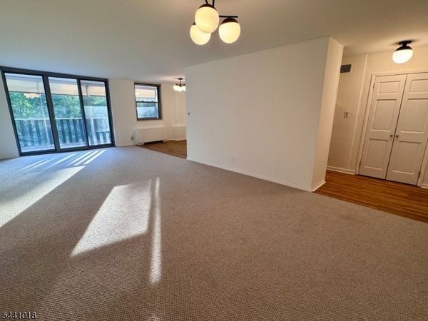 530 Valley Rd, Unit 3S, Montclair, NJ 07043