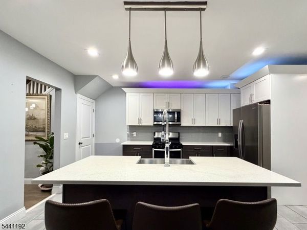 2076 Berwyn St, Union, NJ 07083