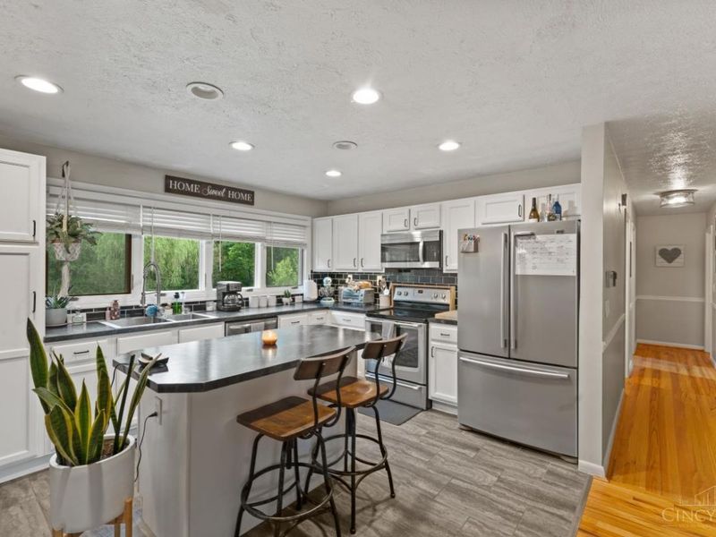 9495 Eastbrook Drive, West Chester, OH 45069 Photo 5