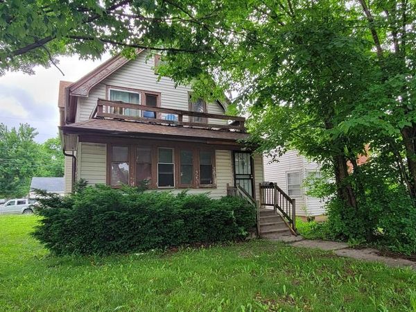 4572 W Fond Du Lac AVENUE, Milwaukee, WI 53216