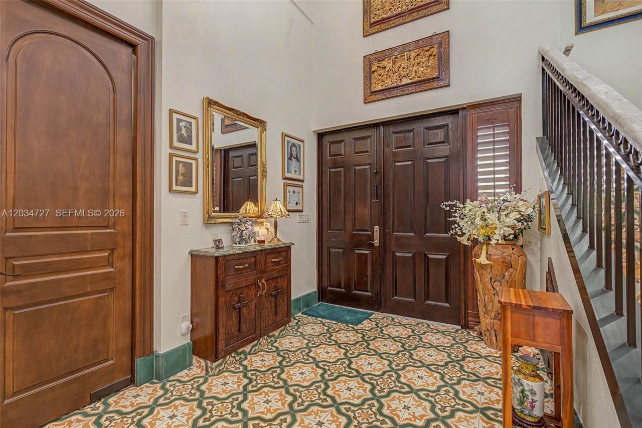 4251 SW 11th St , Miami, FL 33134 Photo