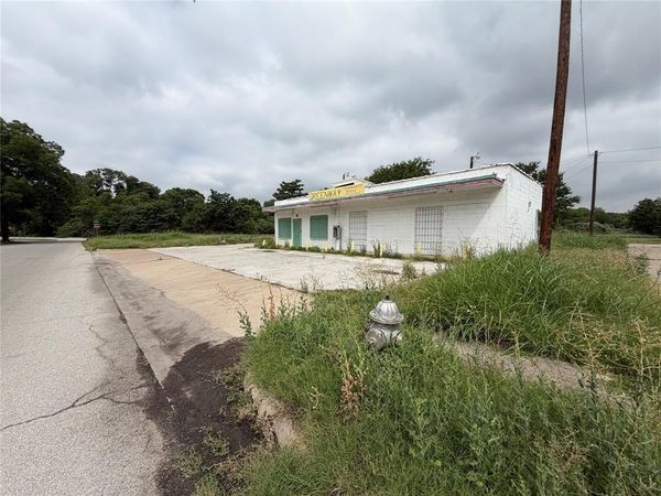 1813 Portland Avenue , Fort Worth, TX 76102