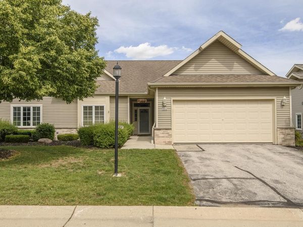5394 S Butterfield WAY, Greenfield, WI 53221