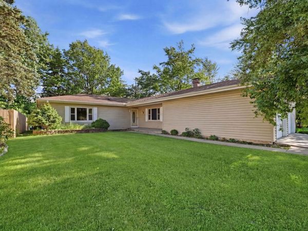 1644 Bayberry Lane, Sycamore, IL 60178