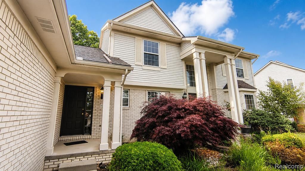 7622 Park Meadow Lane, West Bloomfield Township, MI 48324 Main Photo