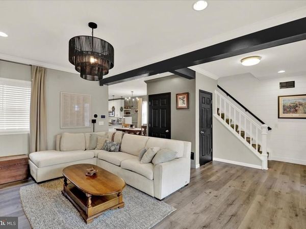 18 E MAPLE STREET, CLEONA, PA 17042